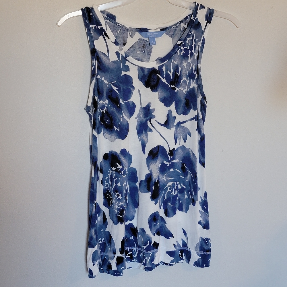 Simply Vera sleeveless top🦋☆
